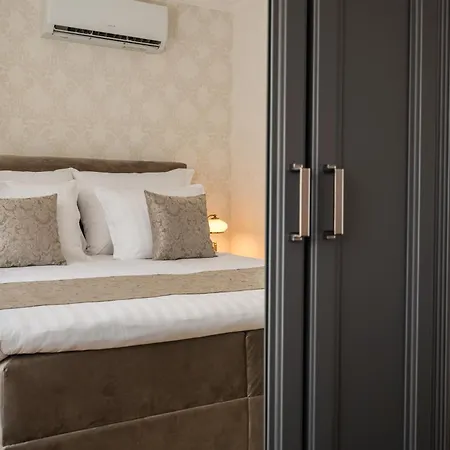 Prestige Central Apartments *